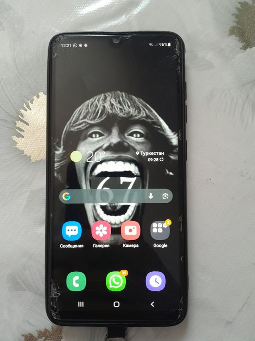 Самсунг А41  64гб