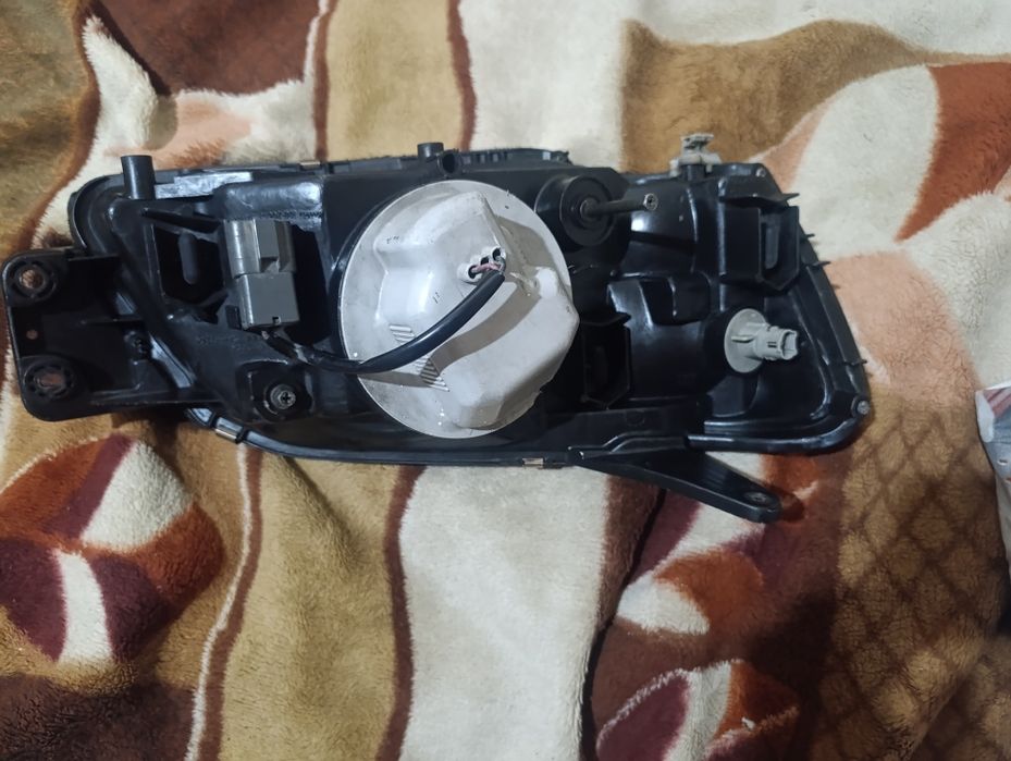 Фара на Субару Legacy