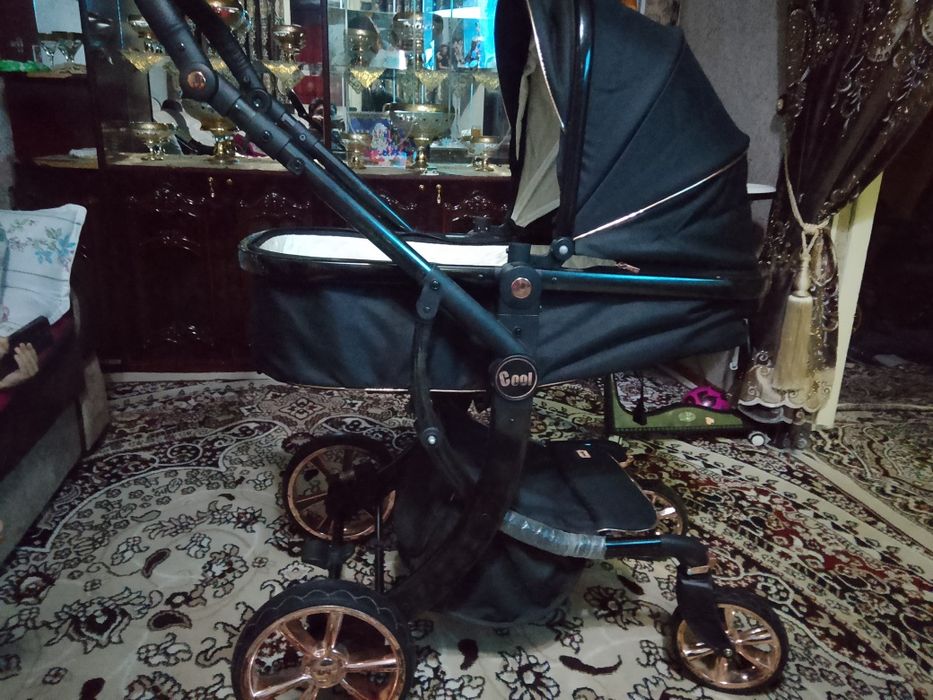 Детский коляска сотилади