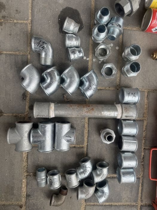 Vind diverse instalati sanitare toate noi la pachet