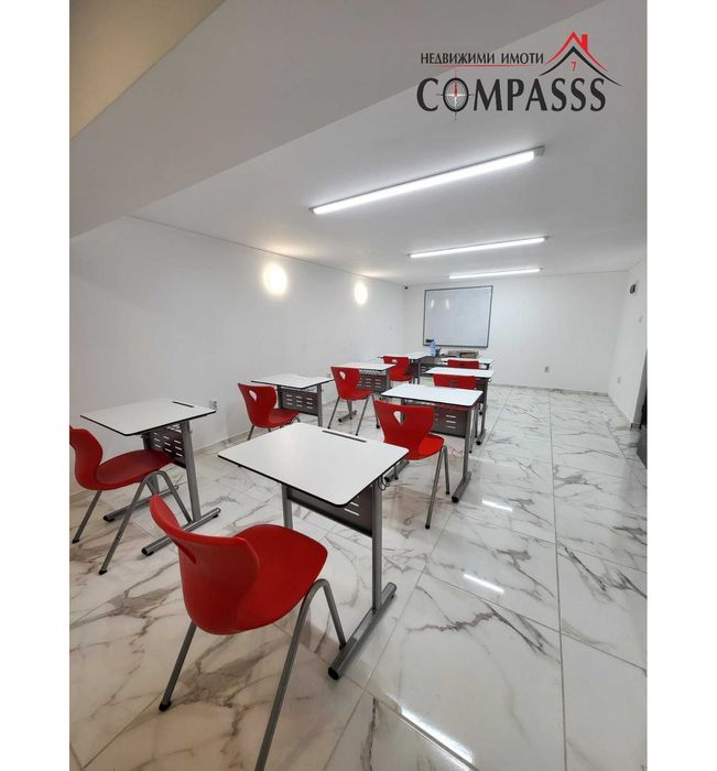 Продава се Офис в Добрич, Център - 124 кв.м за 1500 €/кв.м - Снимка #2