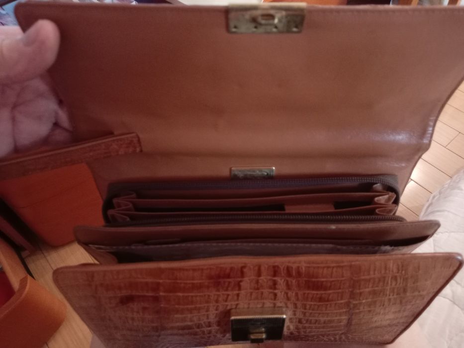 Балетка из крокодильей кожи