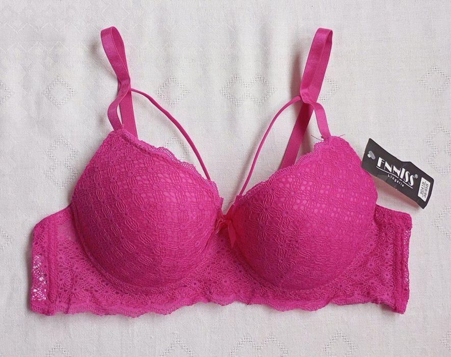 Продаются бюстгалтеры.Абсолютно новые,разного цвета.