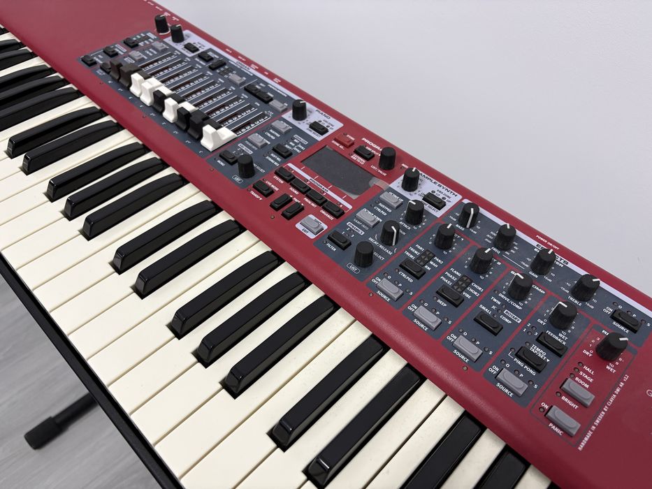 Nord Electro 6D 73 clape + Case Original Nord