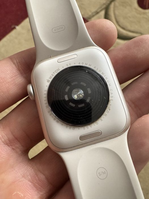 Продам Apple Watch SE 2, 2022