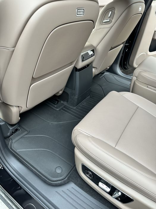 Полики в оригинале на Lixiang l9