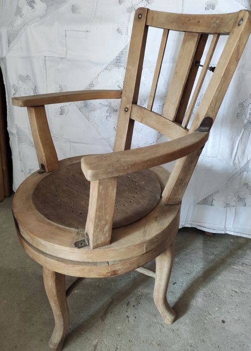 Alfred Muller uscator de par 1930.Aparat tuns.Scaun frizerie