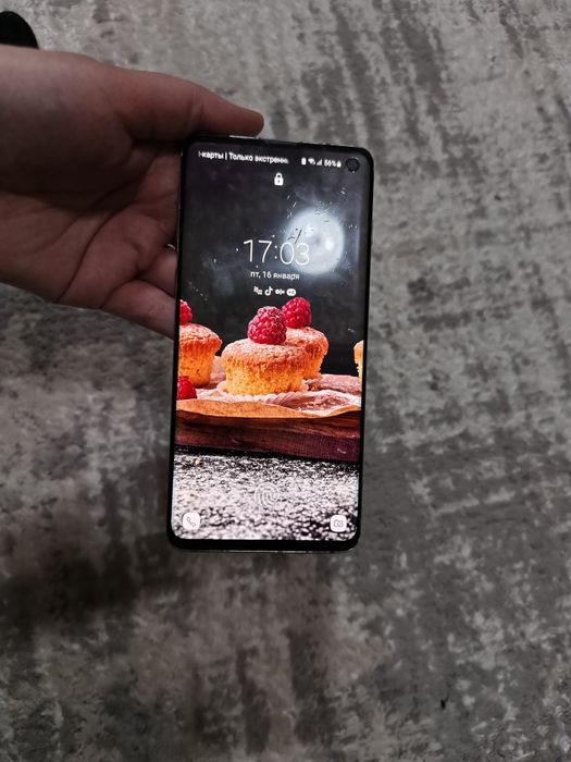 Samsung S10 в хорошем состоянии