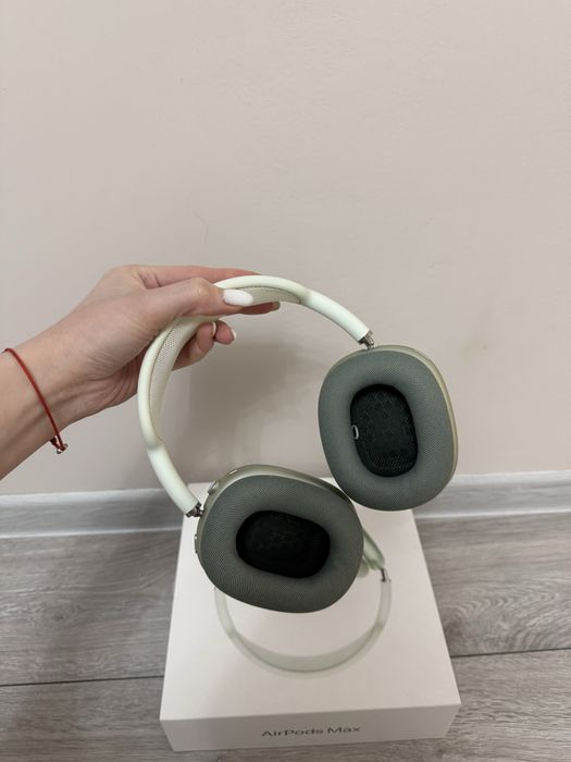 Продам AirPods Max