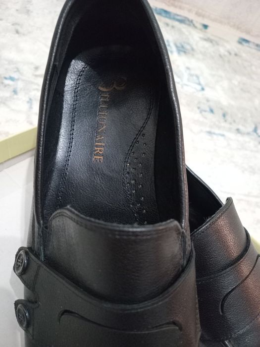 Продам мужские туфли размер 42