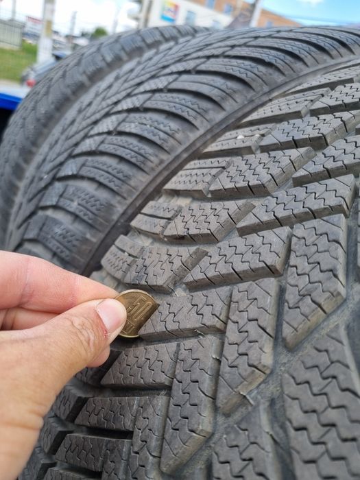 Set 4 Anvelope Bridgestone fata 285 40 R21 spate 315 35 R21 ca noi...