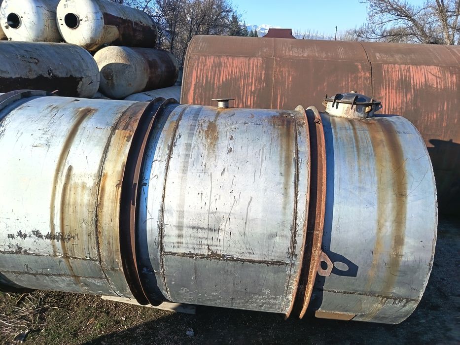 Продам нержавейка 25 кубов