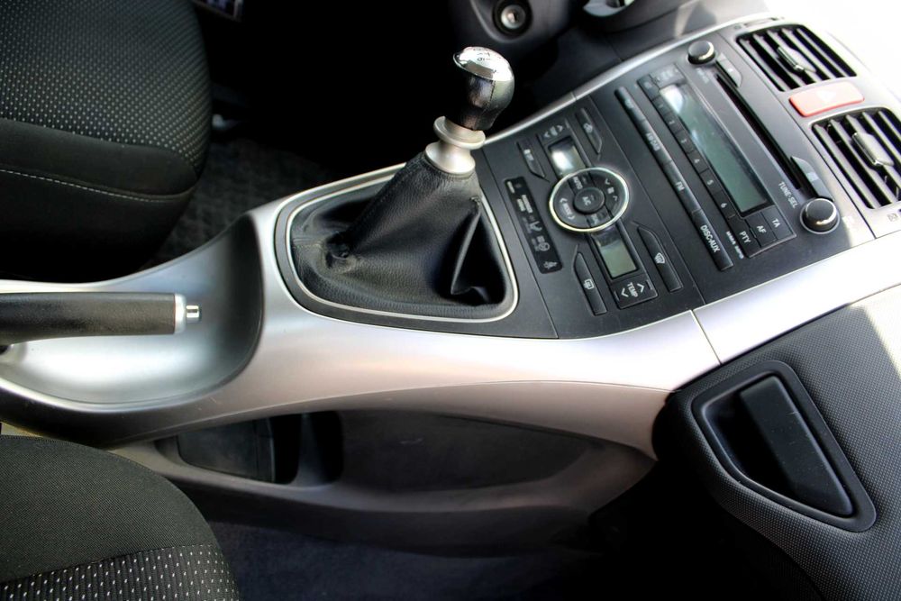 Toyota Auris 1.6 132кс бензин 2013 авг.+ ГАЗОВ Инж
