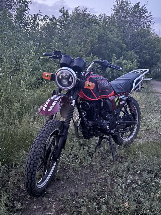 Мотоцикл 200сс на ходу