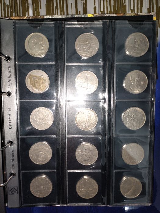 Продам альбом с монетами