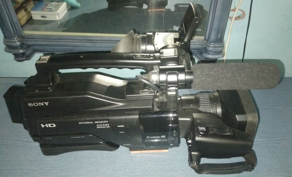 Camera video profesionala SONY