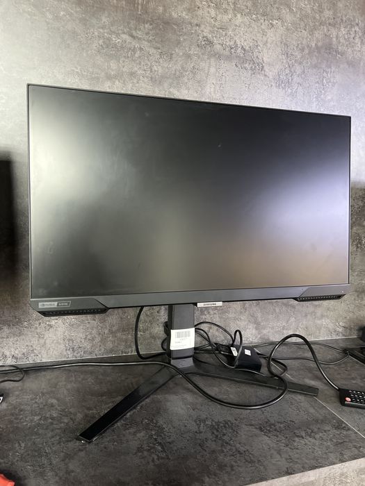 Монитор Samsung 240 герцов