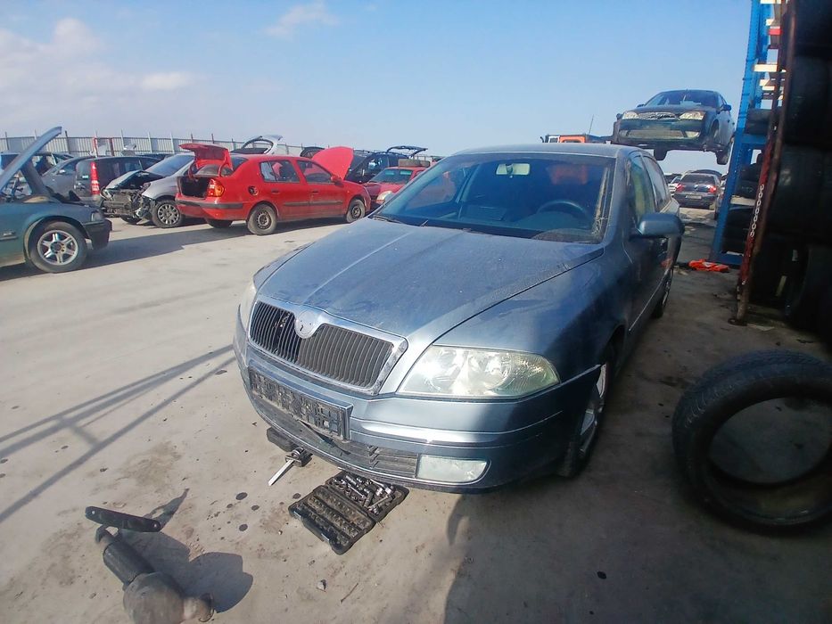dezmembrez skoda octavia 2