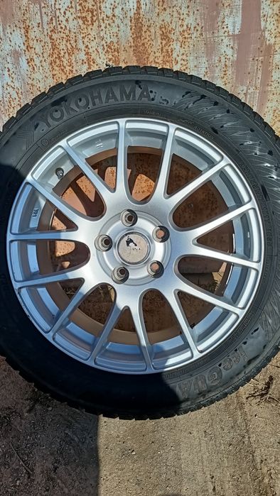 Продам диски с шинами.