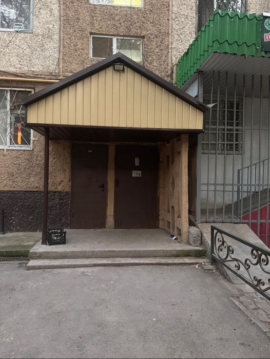 Продается магазин 3-х комнатная