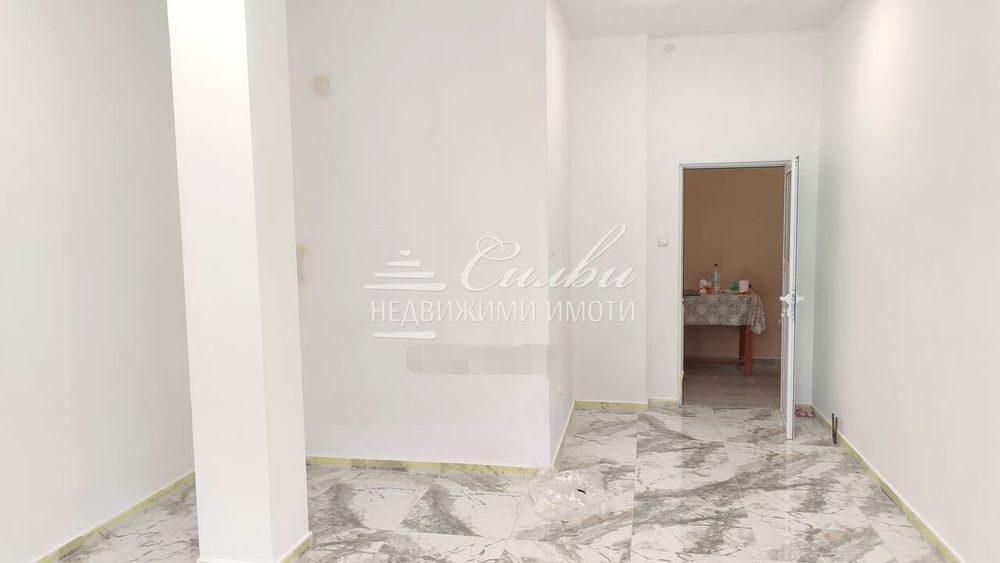 Дава се под наем Магазин в Шумен, Гривица - 95 кв.м за 561 € - Снимка #2