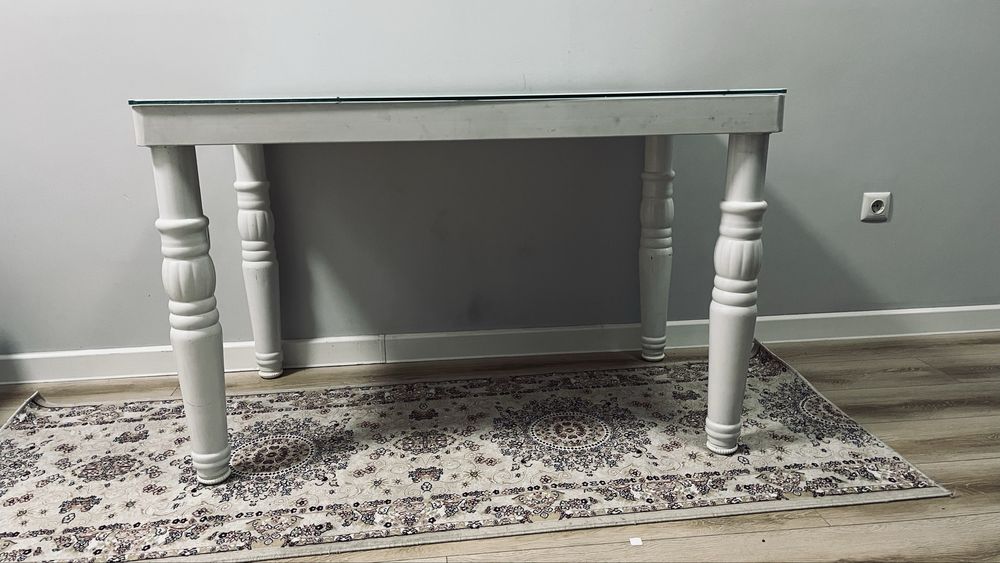 Стол для кухнный