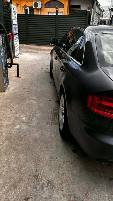 Vând Audi A4 – 2.0 TDI – Automată – 2009 Se vinde Audi A4, an fabricație 2009, motor 2.0 TDI diesel, cutie de viteze automată.