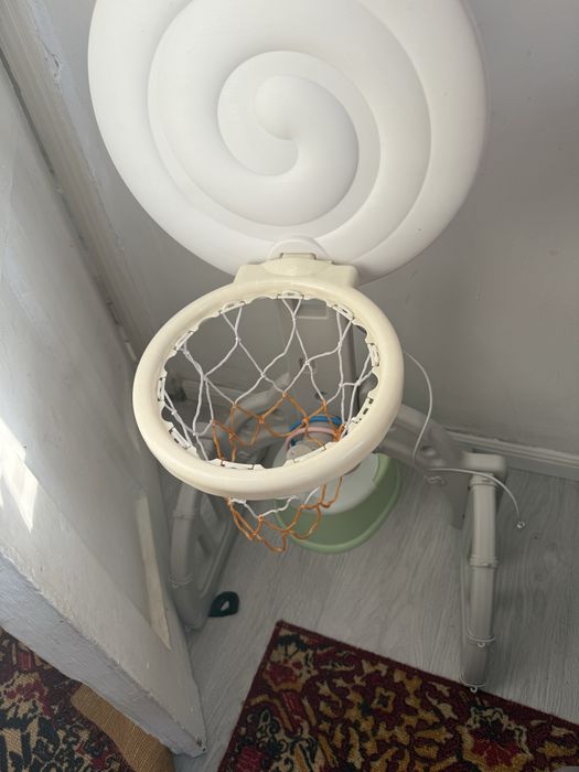 Детский горка и баскетболный