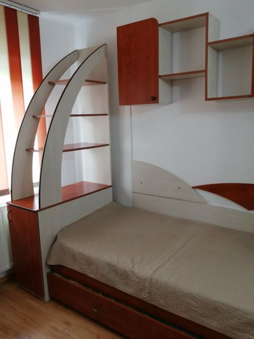 Vând mobilă de dormitor copii