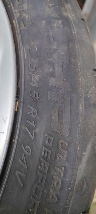 Vând anvelope și genti 225 45 r 17