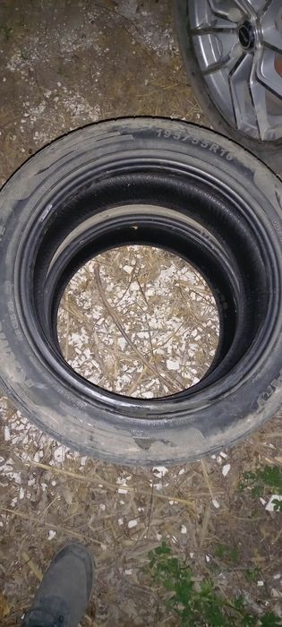Продам 2 колеса на 16