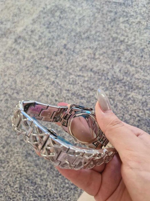 Часы Премиальные Oulm a unique designer.