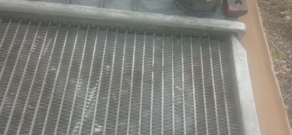 Продам радиатор BMW