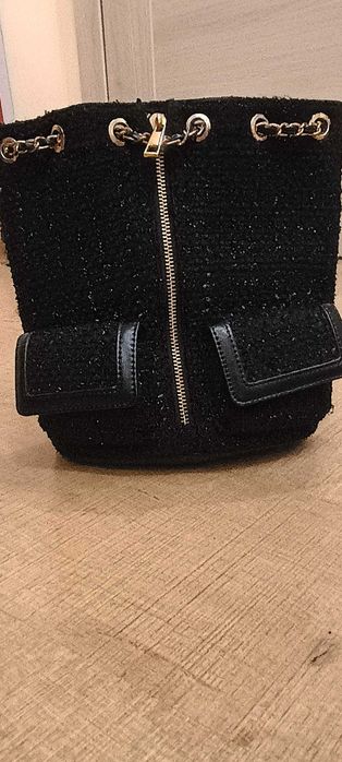 Черна , малка  раничка Мохито