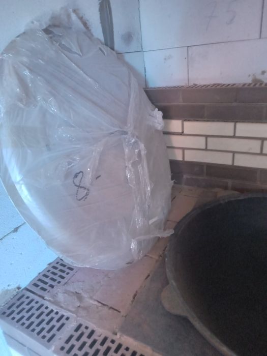 Продам казаны новые чугунные .