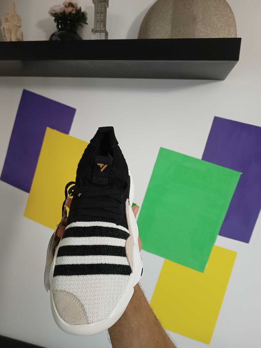 Sneakers Adidas Unisex Trae Young 2 J