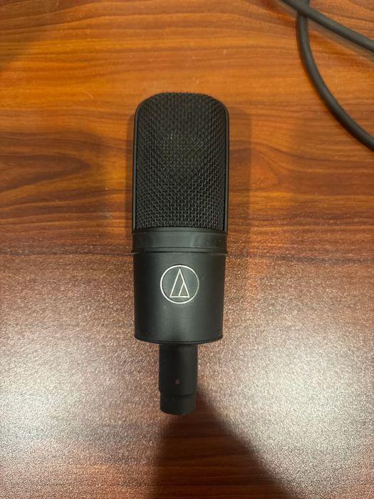 Студийный микрофон AT4040