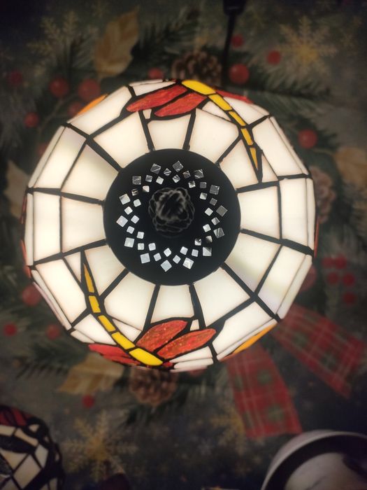 SUPERCADOU/lampi stil tiffany noi