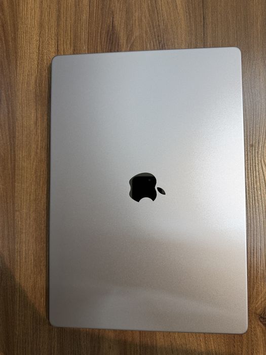 Продам Macbook pro 16 2 pro