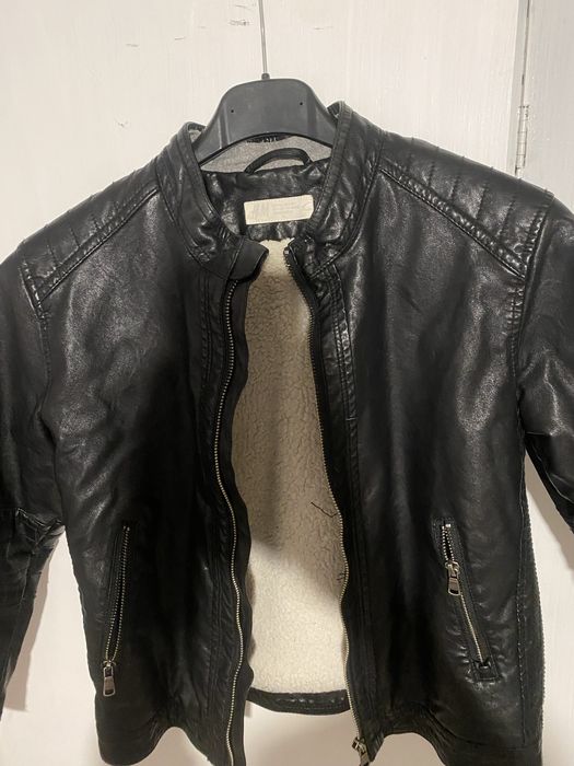 Сака и якенца за по 8 лв броя