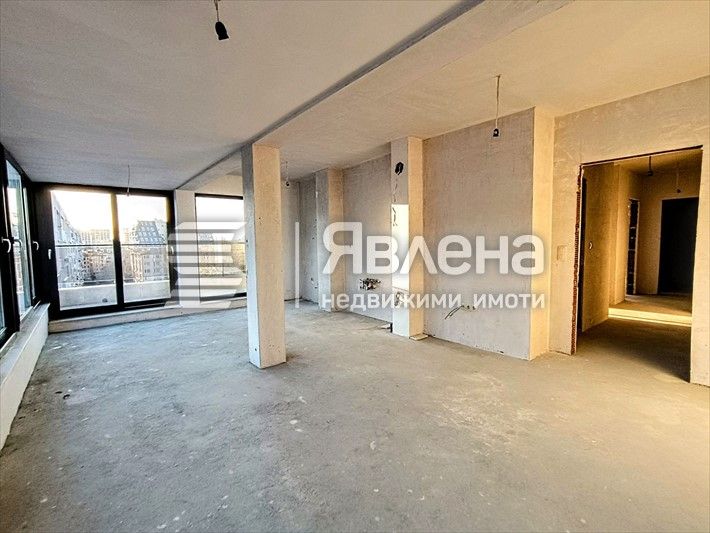 Продава се Тристаен апартамент в Варна, Чайка - 122 кв.м за 2173 €/кв.м - Снимка #1