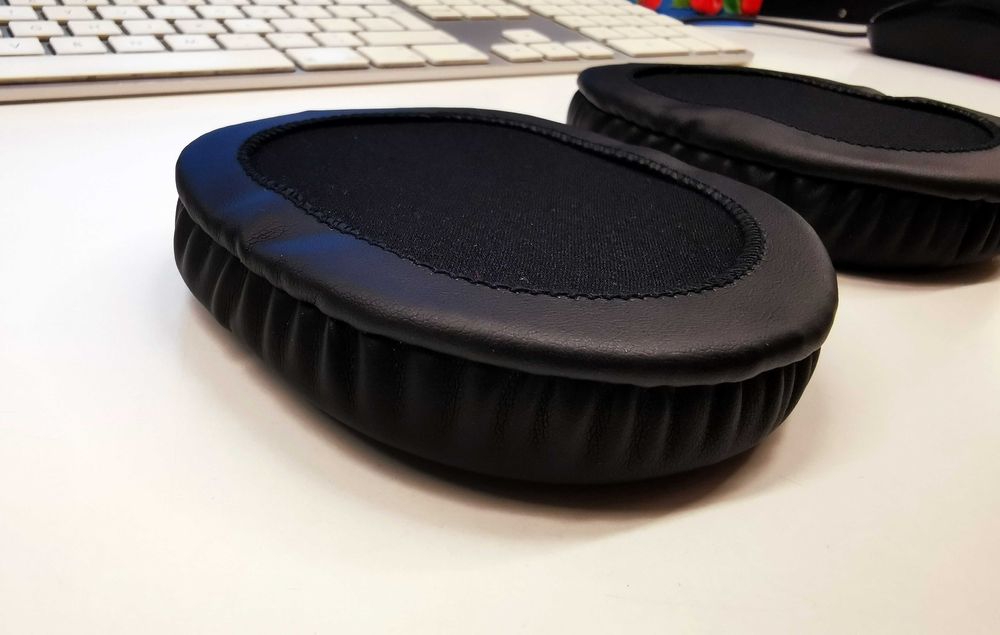 Bureti casti universali negru piele 100x85 Audiotehnica