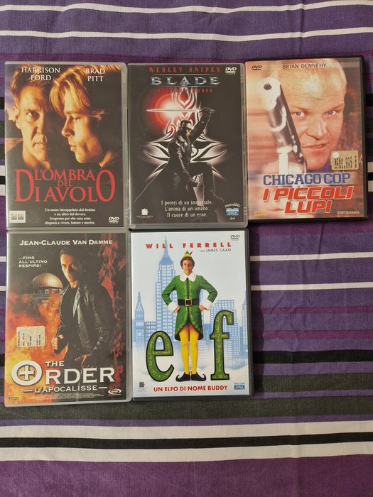 Dvd-uri cu filme si desene si suport