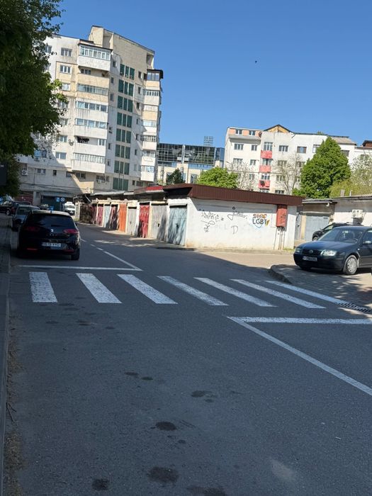 Vand garaj strada stefan cel mare nr 331