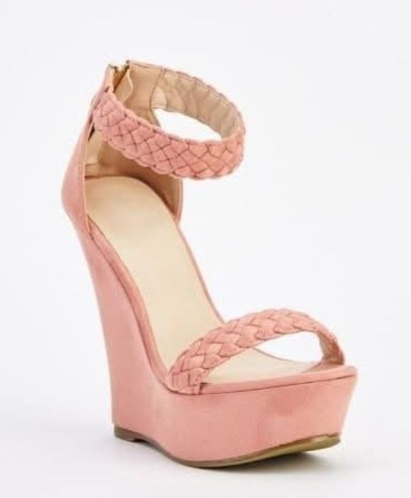 Сандали на платформа 37н.