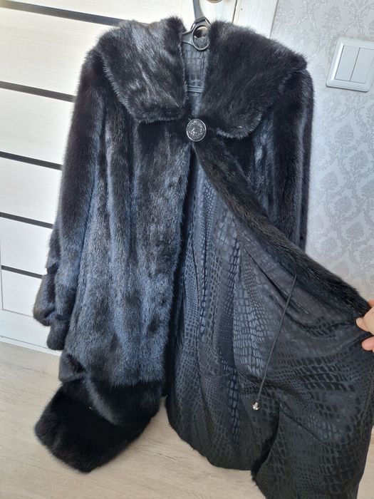 Продам норковую шубу