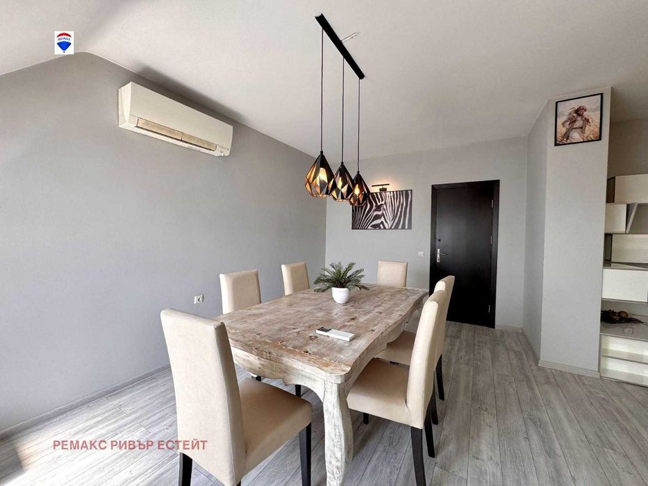 Дава се под наем Тристаен апартамент в Русе, Център - 118 кв.м за 612 € - Снимка #3