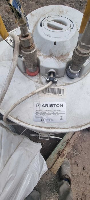 бойлер) марки Ariston