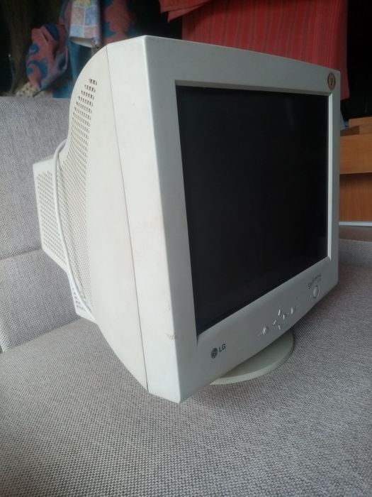 Монитор от компьютера.