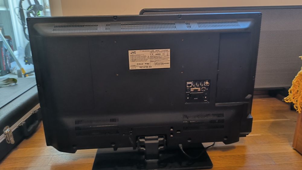 JVC LT-32VF52K телевизор